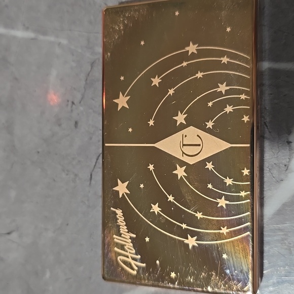 CHARLOTTE TILBURY MINI HOLLYWOOD BLUSH & GLOW PALETTE - Picture 2 of 4